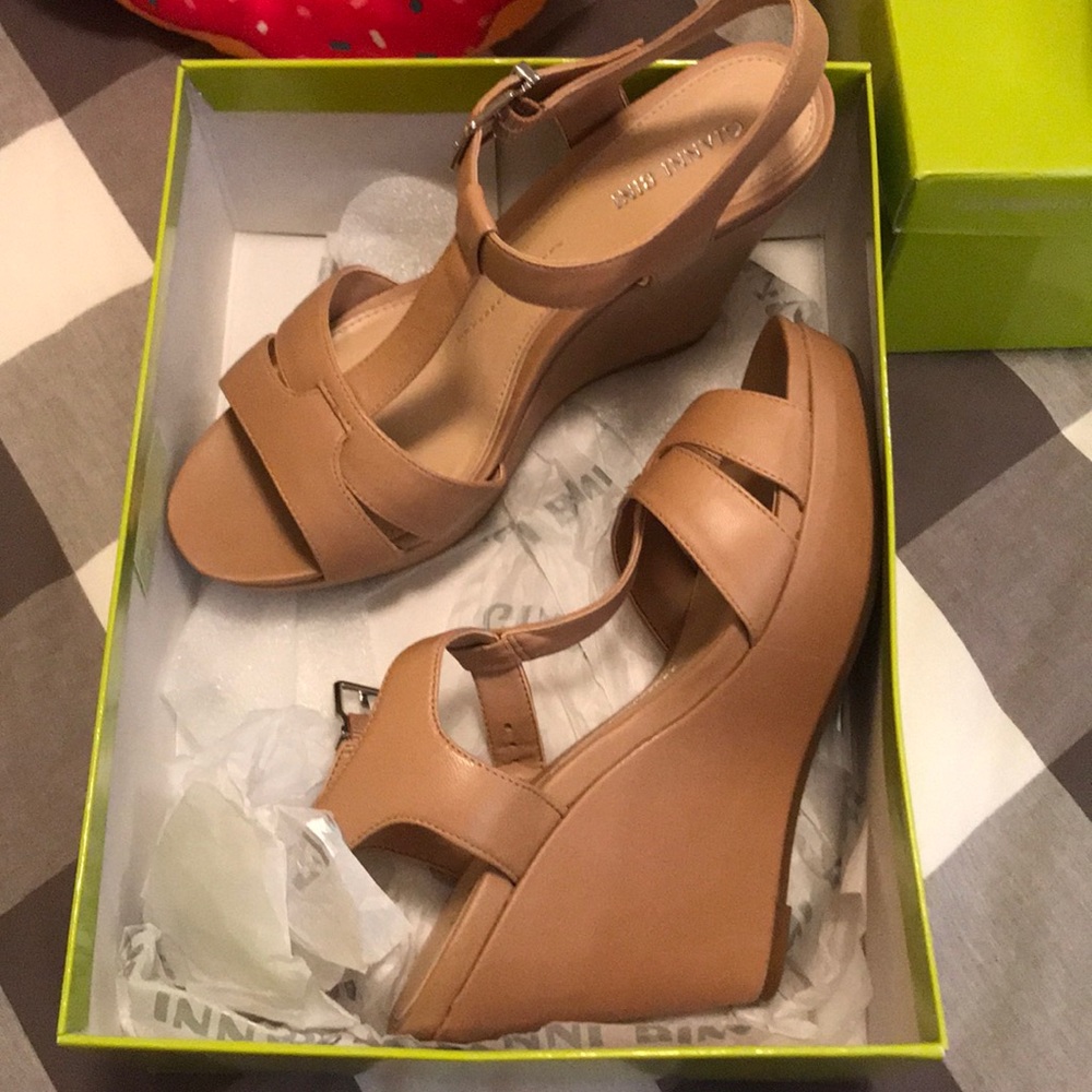 Gianni Bini wedge